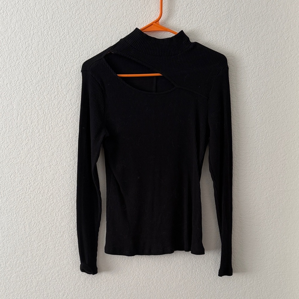 Who What Wear Black Long Sleeve Cut-Out Top